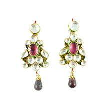 Load image into Gallery viewer, &quot;Malle&quot; Earrings - Purple