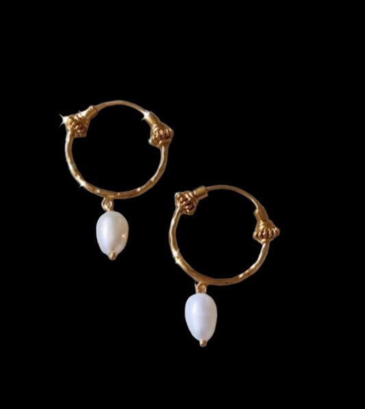 "Carrie" Gold Pearl Hoops Earrings